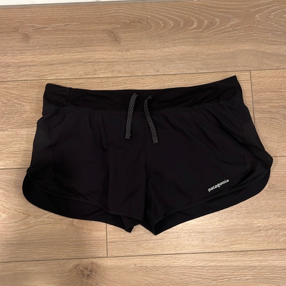 Women’s Patagonia Nine Trails Shorts (Size M)